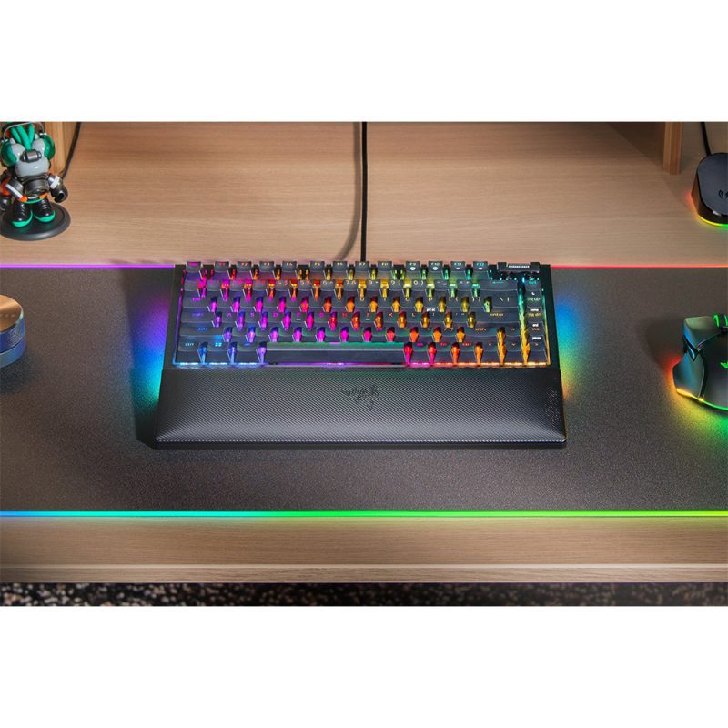 razer-blackwidow-v4-75-orange-switch-fully-assembled-us-layout-black-rz03-05000100-r3m1-03