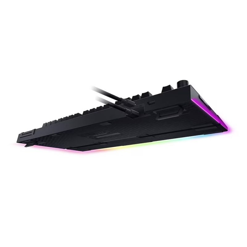 razer-blackwidow-v4-pro-green-switch-us-layout-black-04