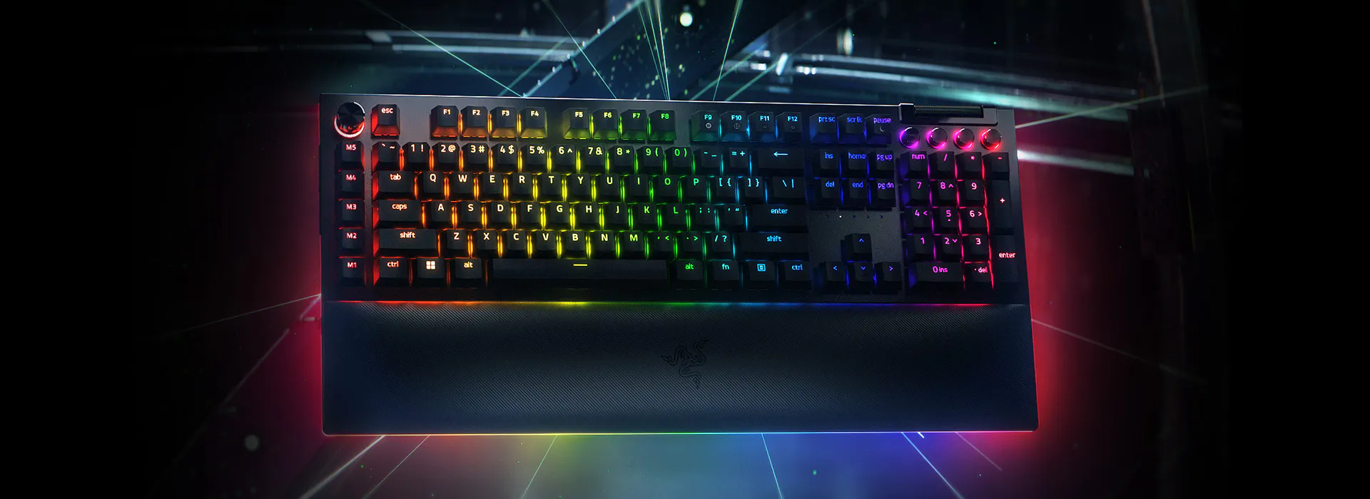 razer-blackwidow-v4-pro-info-01